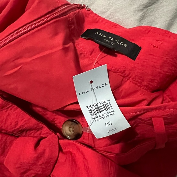 Red Ann Taylor skirt - Picture 2 of 3